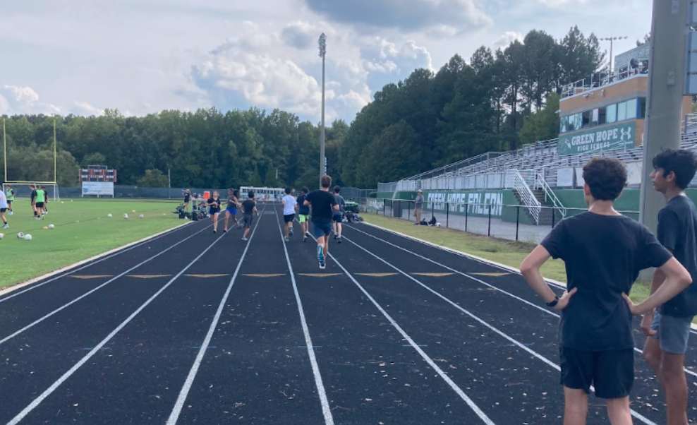 The cross country team completes a workout during practice.